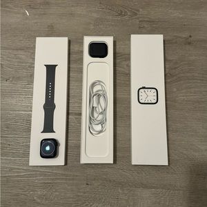 Apple watch Series 7 Midnight sports band - New in box barely worn